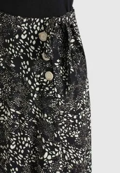 Khujo Maxi Rokken Rok Hepke Dames Zwart -Aanbiedingen Khujo Winkel 9fd03bb24fb8b602679af2c886c41279